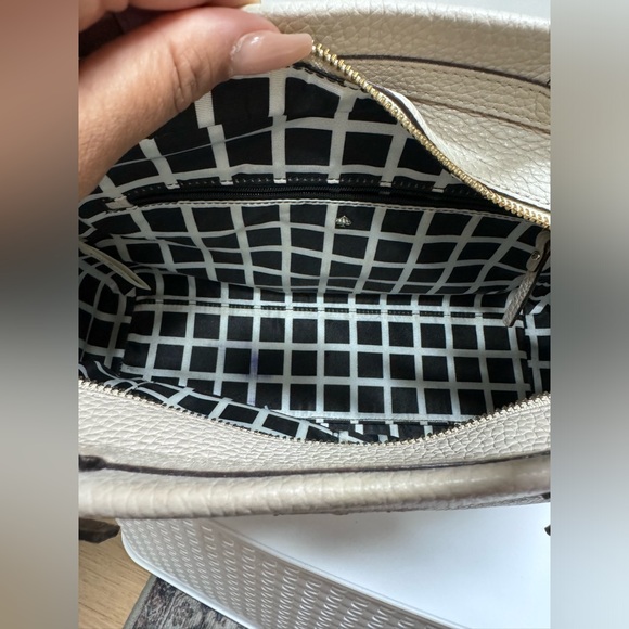 Kate Spade Purse - Picture 2 of 3